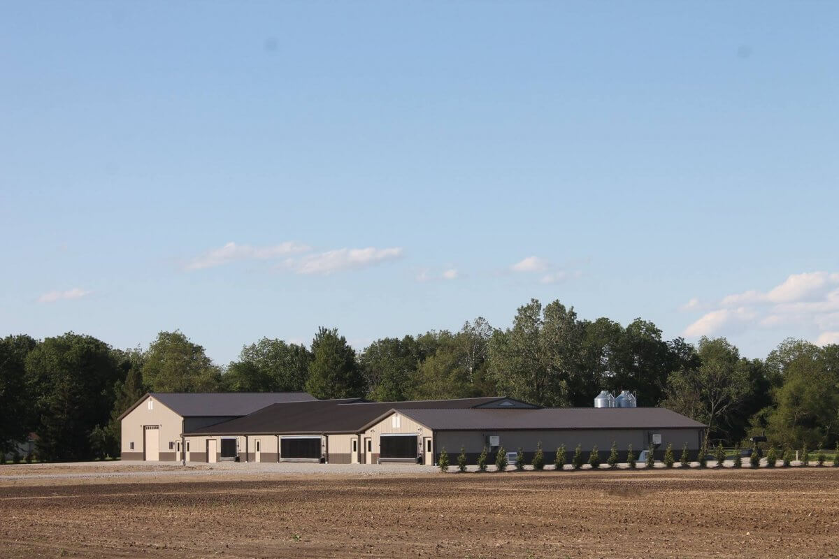 hog-barn-indiana-post-frame-1-1200x800-1.jpg